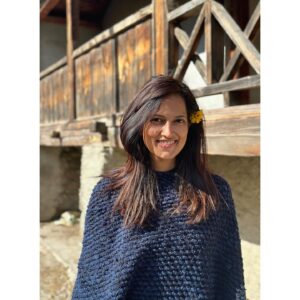 Rucha Inamdar Instagram - The language of love..

#gestures #flower 
#uttarakhand #love #uttarakhandtravel #india #traveldiaries