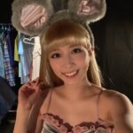 Ruka Matsuda Instagram - ブロードウェイミュージカル『MEAN GIRLS』昨日大千穐楽を迎えました！ お越しくださった皆様、本当にありがとうございました☺️ 知らない事だらけで新しい世界をこうして最後まで楽しむ事ができたのは、カンパニーの皆さんが優しく温かかったからだと実感しています😌💕 ミュージカルの魅力を知れたり、次はもっとこんな事にチャレンジしてみたい！と、楽しい思い出やワクワクを沢山得られました。ミーンガールズに携わる全ての皆様にとても感謝しています◎ 最初は悩みながら探っていったカレンちゃんですが、今では私が少しカレン・スミスになっている？と言うところもあり(実際お喋りがゆっくりになってる！)、それだけちゃんとカレンちゃんの側に居てあげることが出来たんじゃないかなと思っております。 たくさんの好きな言葉にも出会えましたし、最後まで誰も欠けることなく全公演駆け抜けられたことを嬉しく思います。 改めまして、皆様ありがとうございました！！！！ みんなにsexyコーンあげちゃう！！！🌽🌽💕 怒涛のお着替えだったなぁ…💭 . #MEANGIRLS #ミーンガールズ #ミュージカルミーンガールズ #meangirlsmusical