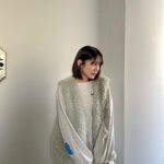 Ruka Matsuda Instagram - 右見て、左見て、もう一度右を見て渡りましょう(？) ひじに付いてる犬がポイントです🐕💙 . #asknowasplus #アズノゥアズプラス