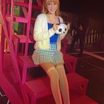 Ruka Matsuda Instagram - ブロードウェイミュージカル『MEAN GIRLS』昨日大千穐楽を迎えました！ お越しくださった皆様、本当にありがとうございました☺️ 知らない事だらけで新しい世界をこうして最後まで楽しむ事ができたのは、カンパニーの皆さんが優しく温かかったからだと実感しています😌💕 ミュージカルの魅力を知れたり、次はもっとこんな事にチャレンジしてみたい！と、楽しい思い出やワクワクを沢山得られました。ミーンガールズに携わる全ての皆様にとても感謝しています◎ 最初は悩みながら探っていったカレンちゃんですが、今では私が少しカレン・スミスになっている？と言うところもあり(実際お喋りがゆっくりになってる！)、それだけちゃんとカレンちゃんの側に居てあげることが出来たんじゃないかなと思っております。 たくさんの好きな言葉にも出会えましたし、最後まで誰も欠けることなく全公演駆け抜けられたことを嬉しく思います。 改めまして、皆様ありがとうございました！！！！ みんなにsexyコーンあげちゃう！！！🌽🌽💕 怒涛のお着替えだったなぁ…💭 . #MEANGIRLS #ミーンガールズ #ミュージカルミーンガールズ #meangirlsmusical