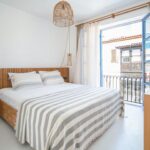 Ruken Demirer Instagram - Hacımemiş’in en keyifli lokasyonunda bulunan çok sevdiğimiz, Kurabiye Otel bu sezon yenilendi! Minimal dokunuşların doğanın tüm tonlarıyla buluştuğu yeni yüzüyle @kurabiyeotel sizleri bekliyor… 🍃Benden söylemesi ☀️#rukenontheroad 💙 || Our favorite @kurabiyeotel , located in the most pleasant location of Hacımemis, has been renewed this season! Kurabiye Hotel is waiting for you with its new face where minimal touches meet all the tones of nature… 🍃 #rukenontheroad 🌸