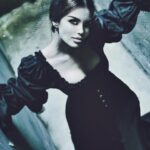 Ruken Demirer Instagram - “Yüksek sesle konuşanlar, ince ve hassas konuları düşünemezler. Sürekli bağırıp çağıranlar, sessiz insanları anlayamazlar. “|| “Those who talk loudly cannot think about subtle and sensitive issues. Those who constantly shout cannot understand quiet people.” #swipeforcloseup ✨
