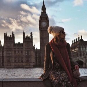 Ruken Demirer Instagram - İyi akşamlar herkese 💫 #rukenontheroad #rukentakeslondon 💙
