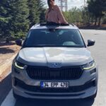 Ruken Demirer Instagram – Konforlu yolculuğumuza fotoğraf molası || Photo break during our comfortable journey 📸 #skodai̇lehasatyolu @skodaturkiye #davet #rukenontheroad ✨