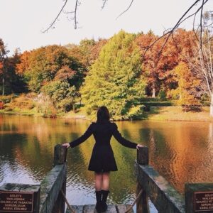 Ruken Demirer Instagram - İyi pazarlarrrr 🍁🍂🍁 #haveabeautifulsunday 🤍