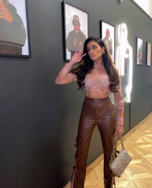 Rukku Nahar Instagram - 🤎👜🤟🏽🐻