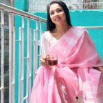Runa Khan Instagram – আজকে একটু মণিপুরী প্রেম চলছে..🌸🌸🌸

#runakhan