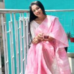 Runa Khan Instagram – আজকে একটু মণিপুরী প্রেম চলছে..🌸🌸🌸

#runakhan
