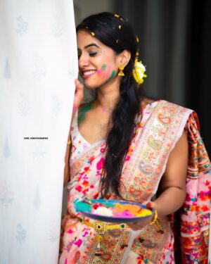 Rupali Wakode Instagram - Happy Holi In Advance 🥳

📸 - @omu_photography 

#holiphotography #holitheme2024 #holishoot #rangpanchami🎨 #pune #rupaliwakode