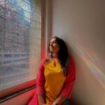 Rupali Wakode Instagram - 🫣 #naturaleffect #prism #sunrays☀️