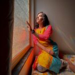 Rupali Wakode Instagram - 🫣 #naturaleffect #prism #sunrays☀️