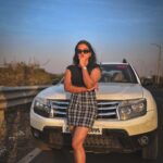 Rupali Wakode Instagram - Golden Hour 🌞 #rupaliwakode #sunset #mobilephotography #goldenhour
