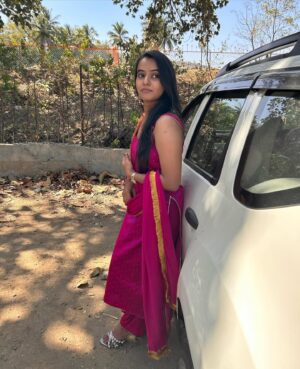 Rupali Wakode Instagram - Gulabi 💓💓💓

#mobilephotography #gulabi #rupaliwakode