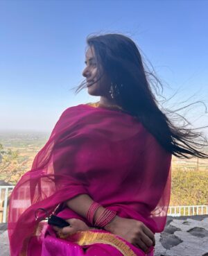 Rupali Wakode Instagram - Gulabi 💓💓💓

#mobilephotography #gulabi #rupaliwakode