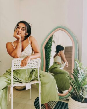 Rupali Wakode Instagram - Just a girl who decided to go for it 💜

#pinterest #perfect #ａｓｔｈｅｔｉｃ #asthetic #vibes #home #mycorner #mirrorselfie #mirrorcorner