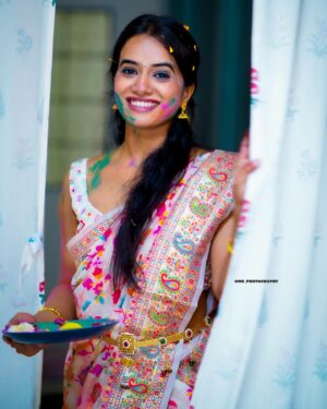 Rupali Wakode Instagram - Happy Holi In Advance 🥳

📸 - @omu_photography 

#holiphotography #holitheme2024 #holishoot #rangpanchami🎨 #pune #rupaliwakode