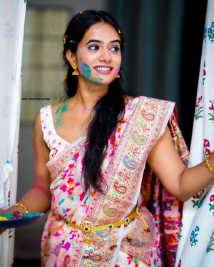 Rupali Wakode Instagram - Happy Holi In Advance 🥳

📸 - @omu_photography 

#holiphotography #holitheme2024 #holishoot #rangpanchami🎨 #pune #rupaliwakode
