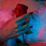 Ruth Lorenzo Instagram – You’re not alone, remember that I’ll be with you 🌹

¡6 años ya de #Loveaholic! Es increíble cómo pasa el tiempo de rápido. ¿Cuál es vuestra canción favorita del disco? Me encantaría que me dejaráis por aquí mensajes con todos los recuerdos que os vengan a la cabeza al volver a escuchar este álbum tan especial ❤️

Miss u @jeffbeckofficial 

6 years of the #Loveaholic album! Time goes by so fast! What’s your favorite song from the album? I’d love to read your messages with all the memories you have listening to this special album again ❤️