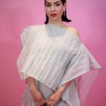 Ruth Lorenzo Instagram - Qué noche tan bella y tan especial abrazada por la magia del @museothyssen 🤍 Gracias @harpersbazaares por esta primera cita para celebrar la magnitud de la mujer en el mundo del arte🤍 #WomenInArt2024 💗✨ @rafapontessss Vestido @isseymiyakeofficial Bolso y joyas @bvlgari Zapatos @aquazzura Hair & makeup @pedrocedeno1