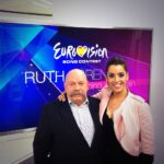 Ruth Lorenzo Instagram – Me estáis haciendo viajar en el tiempo. Todo este cariño tan increíble que estoy recibiendo en esta preciosa aventura que es el @benidormfest_rtve me ha hecho recordar lo bello que fue el camino de “Dancing In The Rain” a @eurovision.
La nostalgia ha hecho que esta mañana revisara todos esos momentos vividos y he querido compartir con vosotros algunos de ellos.
1️⃣ En el Set de “Dancing In The Rain”
2️⃣ Making of de “DITR”
3️⃣ La habitación de hotel que fue hogar durante meses
4️⃣ Grabando voces
5️⃣ Siempre quise ser sirena
6️⃣ Uno de nuestros últimos directos previos a la actuación
7️⃣ y 8️⃣ Mis dos Conchitas ❤️🩹
9️⃣ Y lo sabes…
🔟 Con José María Iñigo ✨
Me encantaría leer lo que significó ese año en #Eurovision para vosotros. Os amo 💙🧜🏽♀️ #DITR10years