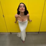Ruth Lorenzo Instagram – Y de repente la vida te sorprende… 🤍

#benidormfest2024 

👗: @loveisintheair_bridal @jennypackham @__pdepaola @stevemaddenesp por @antoinella