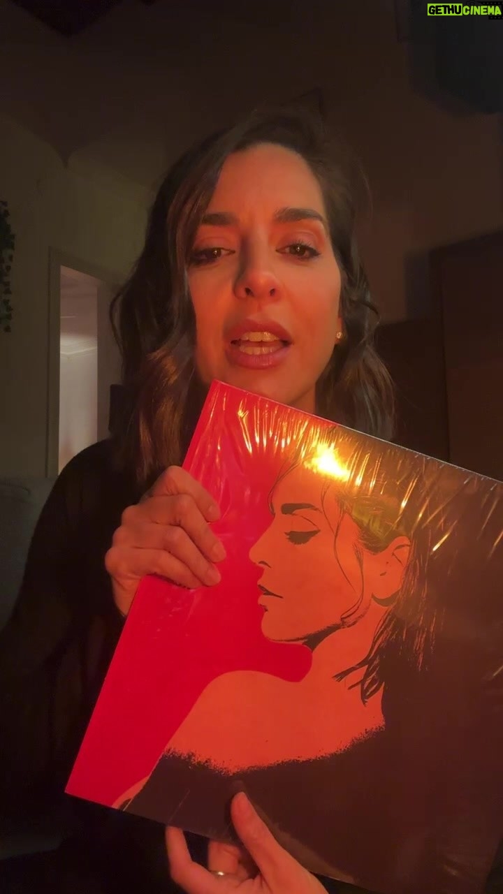 Ruth Lorenzo Instagram - Gracias por pasar un ratito conmigo, espero que disfrutéis de este vinilo, tanto como yo creándolo 🤍