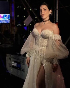 Ruth Lorenzo Instagram - Ha sido precioso vivir este año el @benidormfest_rtve junto a todos vosotros. Estoy feliz por tanto amor recibido y todos esos mensajes tan bonitos que me habéis mandado gala tras gala.

Felicidades a @nebulossa_oficial por la victoria. ¡A brillar en Malmö! 🩷✨ #Eurovision

✨@antoinella
👗 @loveisintheair_bridal x @galialahav 
👠 @stevemaddenesp

💄 @yslbeauty x @albaglance #yslbeauty #makeupLook 
 @lorealpro #lorealprospain 

Y gracias de ❤️ a @morirdeamor_jewells por las joyas y el sello tan increíble para celebrar los #DITR10years.