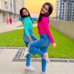 Rutuja Bagwe Instagram – तू   मी   Reel = मज्जा 🤪🤗😘❤️

v.c @anaghaa_atul 💕 

#reels #reelitfeelit #happyme #thisisus #reelsinstagram #friends #timepass #funtime