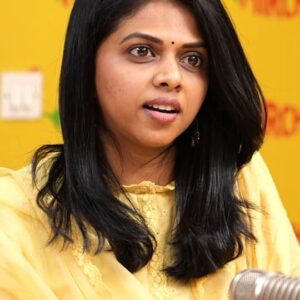 Rutuja Bagwe Instagram - Are you passionate?
.
.
.
Full conversation coming soon♥️

#rutujabagwe #rjdnyaneshwari #londonmisal #songya #mirchimarathi #mirchimumbai #artist #artistlife #actor #actorslife #passion #passionate #journey #peace #satisfaction #creativity #creativesatisfaction #marathi #मराठी #म #ऋतुजाबागवे #पॅशन #mumbai