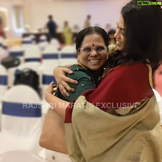 Rutuja Bagwe - 3.3K Likes - 'सोंग्या' चित्रपटाच्या ट्रेलर लाँचला अभिनेत्री ऋतुजा बागवेच्या आईबाबांनी लावली हजेरी!❤️⚡
@rutuja_bagwe
#SongyaMovie #सोंग्या #TrailerLaunch #RajshriMarathiExclusive