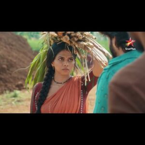 Rutuja Bagwe Instagram - Kaisi bhi ho mushkilein, bahaduri ke saath Vaiju karti hai unka saamna. Aap bhi baniye iss kahani ka hissa!

Aur dekhiye, 
#MaatiSeBandhiDor, Aaj se, shaam 7:30 baje, StarPlus aur kabhi bhi Disney  Hotstar par

@rutuja_bagwe @6_ankitgupta @resham._.resham

#StarPlus #ComingSoon #StayTuned #LaunchingSoon #NewShowAlert #ComingToYourTVScreens #NewShow #SneakPeek #AlagAndaaz