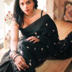 Rutuja Bagwe Instagram – मकर संक्रांतीच्या हार्दिक शुभेच्छा…🙏

तीळ गुळ घ्या आणि गोड गोड बोला….🙄

(गोड गोड न बोलता नम्रपणे खरं बोला)😬😇