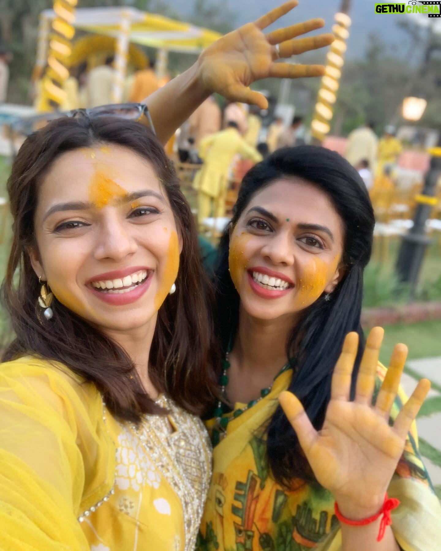 Rutuja Bagwe - 17.9K Likes - Yelloooowww guys!❤️
#diljitmorning #happypicture #vibehai