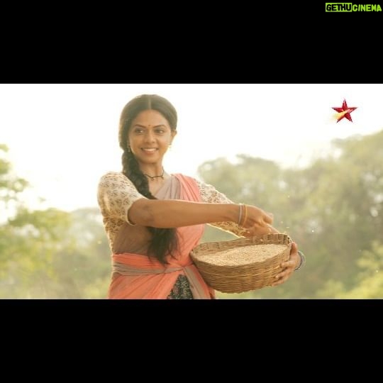 Rutuja Bagwe - 2.8K Likes - Vaiju ko apne kaam se hai pyaar aur har samasya ko door karne ke liye wo rehti hai taiyaar! Aisi Vaiju se milna aap kaise miss kar sakte hain!
To miliyega zaroor Vaiju se,
uski anokhi kahani, #MaatiSeBandhiDor mein, 27 May se, shaam 7:30 baje, StarPlus aur Disney Hotstar par
@rutuja_bagwe @6_ankitgupta @resham._.resham
#StarPlus #ComingSoon #StayTuned #LaunchingSoon #NewShowAlert #ComingToYourTVScreens #NewShow #SneakPeek #AlagAndaaz