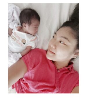Ruzana Ibrahim Instagram - Bismillahi MasyaAllah 

Oh what an experience and journey it has been. 

Bismillahirrahmanirrahim, Assalamualaikum.. All praise to the Almighty as I'd like to introduce our babygirl, Kailani Kameela on this very special favourite day of mine, November the 13th. She was born on the 27th of October 2022 and shares the same star sign as her mama. My little Scorpio 😍

This year is definitely celebrated differently, despite being stuck at home and going through pantang, it's my first birthday celebrated as a mother. My new lil bestie is my birthday gift to myself 🥲 May she be the coolness to our (her parents) eyes, and may she be under Allah's love, guidance, protection always, grow healthily and beautifully inside and out, in sya Allah.

Thank you to everyone who has taken their time to reach out and wish me with your thoughtful doas and wishes. This lil mama appreciates them very much. Love and kisses 💋❤️

Kailani means Majestic Heavenly Ocean and Sky

Kameela means Most perfect / Sempurna, for she has come into our lives dan menyempurnakan hidup mama papa dia ❤️