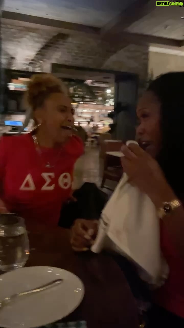 Ryan Michelle Bathe - 2.7K Likes - Which one of my sands took this video!?!?!?! @kctheard ?!?! Was it you!?!?