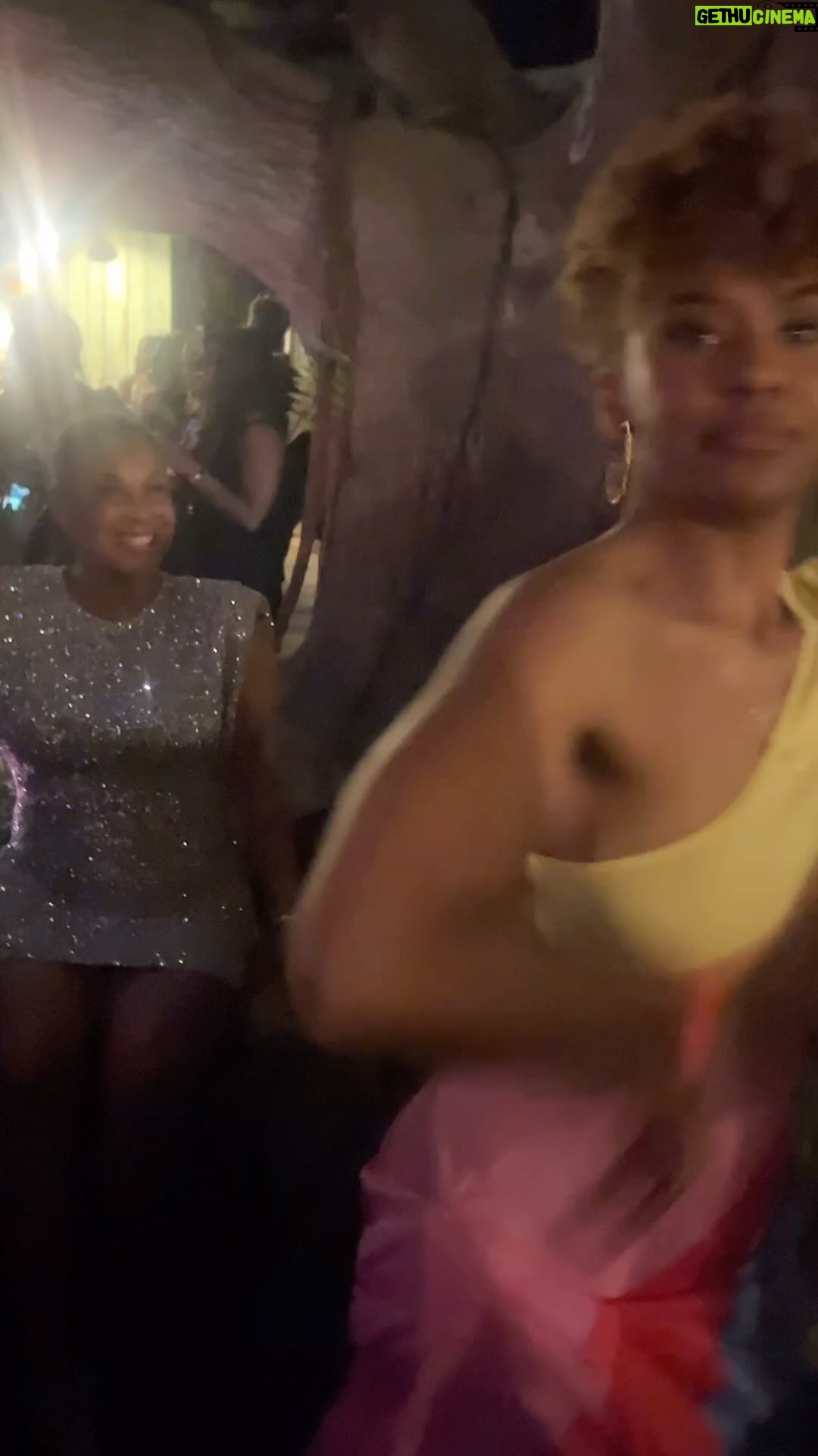 Ryan Michelle Bathe - 15.2K Likes - I love my sorors. And a good 5 6 7 8!
