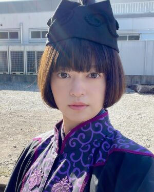 Ryoko Kobayashi Instagram - .
NHK連続テレビ小説「虎に翼」
久保田先輩、みてるよーって
沢山声をかけていただき嬉しい限り。
毎日に必死すぎて撮影オフショットが少ないのですが、
マネージャーさんが撮ってくれたものをぽちぽちと。
4枚目はご愛嬌🍜

まだまだ奮闘しますので、
暖かく見守って頂けたらと嬉しいです。

#虎に翼 #虎に翼🐯