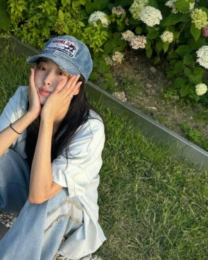Ryu Da-in Instagram - 물구나무🤪