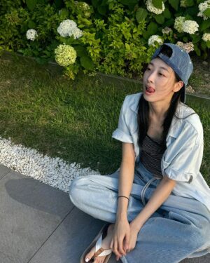 Ryu Da-in Instagram - 물구나무🤪