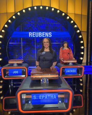 S. Epatha Merkerson Instagram - We had so much fun! #PaulRuebens #TeamPeewee #FamilyFeud Who’s that standing behind me? LOLOL This Sunday July 25th Check your local listing.