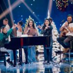 Sónia Tavares Instagram – O Natal tem mesmo que ser em família❤️
Esta grupeta incrível deu o máximo para vos trazer o melhor dos serões, por isso, não percam, hoje à noite, o  @thevoiceportugal especial de Natal.  Há surpresas e chicolates 🥲🎄✨

Beijos fofos no coração de @catarinafurtadooficial 
@saracorreiafado 
@fernandodaniel 
@antonio.zambujo e 
@catarinabmaia 
 Vos quero muito, meus amigos 🥰😜✨

@shineiberia 
@rtppt 

O fatinho é do incivel @carlos_gil_designer