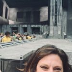 Sónia Tavares Instagram - A minha mais nova @ladygaga fez anos e nem tempo tive para lhe enviar uns chicolates. Em sua homenagem, deixo aqui um pequeno vídeo da minha interatividade passivo-agressiva no seu concerto de 2022, no estádio do Tottenham. Um dia explico-vos melhor o que é estar na grade, ter vontade de ir à casa de banho, olhar para trás e ver 80.000 pessoas. Por isso é que eu não dou concertos de estádio 😎 🫶 ✨ 🎥 @mariomanei 📸 @laurasofiafreitas