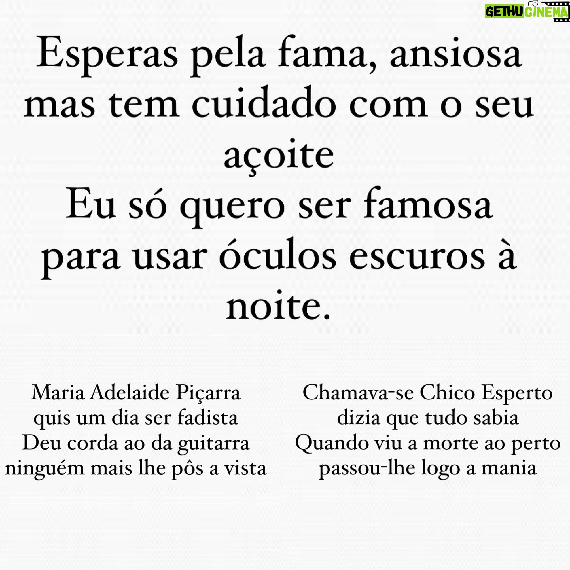 Sónia Tavares Instagram - Das horas intermináveis a olhar para o teto, surge “Rimas de insónia” o livro que nunca vou escrever 😴 Bom feriado e viva o 1ᵒ de Maio ✊