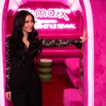 Sıla Şahin Instagram – Hello Fashion Lovers ! 

Morgen läuft die 2. Folge von  @daisydeeofficial 
Style Revival  für @tkmaxxde 
schaltet ein um 12.30 bei @sixxtv oder  @joyn.de 
Ich hatte die Ehre dabei zu sein und die wunderschöne Suzan zu treffen und wir hatten wirklich Spass . Bin gespannt was ihr zum Look sagt . 💗 
Make-up by @krissivanderviven 
Outfit by @ninajensenstyling