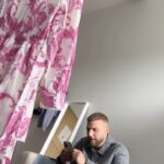 Sıla Şahin Instagram – Wenn dein Kollege dir sein Herz ausschüttet und du  einfach kein bock auf Deeptalk hast  @filip_pavlovic1 @jankepaul #strumpfhose #kollege #funnytimes #bffgoals #awz @alleswaszaehlt #anstalt #deeptalk #undercover
