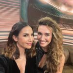 Sıla Şahin Instagram - Meine Lieben heute kommt was nettes auf @skysportaustria Sky Sport Austria 1 📺 ✨⚽️, moderiert von der bezaubernden @kimberlybudinsky schaltet ein um 20 Uhr gehts los . Es wurde über Fussball , Family und Jobs geplaudert .. #ichmalganzprivat #fussball #talk #skyaustria #abseits #tvtipp kenne mich eh gut aus im Fussball 🥅 🏟️ 😅 TSCHÜSSI tschüss eure Sila