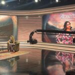 Sıla Şahin Instagram - Meine Lieben heute kommt was nettes auf @skysportaustria Sky Sport Austria 1 📺 ✨⚽️, moderiert von der bezaubernden @kimberlybudinsky schaltet ein um 20 Uhr gehts los . Es wurde über Fussball , Family und Jobs geplaudert .. #ichmalganzprivat #fussball #talk #skyaustria #abseits #tvtipp kenne mich eh gut aus im Fussball 🥅 🏟️ 😅 TSCHÜSSI tschüss eure Sila