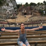 Sıla Şahin Instagram - 2017 am Kalkberg in Segeberg , nach 7 Jahren habe ich wieder die Ehre ! Ich freue mich auf den Sommer #sevenyearsago #winnetou #freilichttheateramkalkberg #happygirl #liebegehtraus