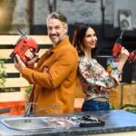 Sıla Şahin Instagram - Die beiden sind schon ein echt gutes Team 🤝 #awz #alleswaszählt #silasahin #stefanbockelman Foto: RTL / Julia Feldhagen